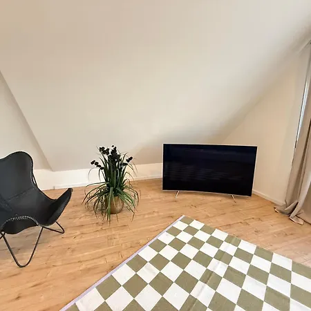 Stage One Zentrale Lage Апартаменты *