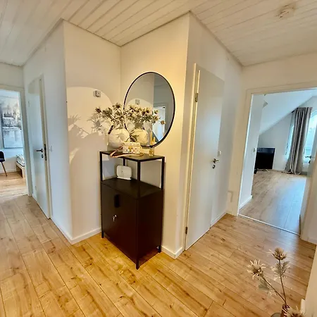 Stage One Zentrale Lage 아파트 *