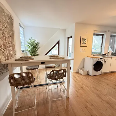 Stage One Zentrale Lage Апартаменты