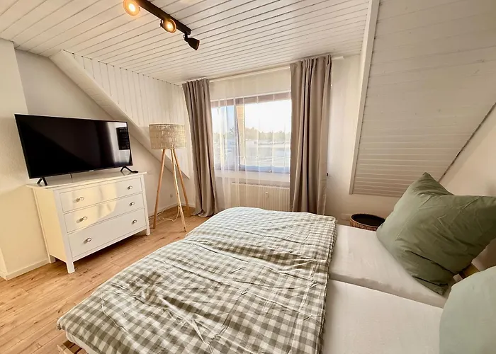 Stage One Zentrale Lage 公寓 *