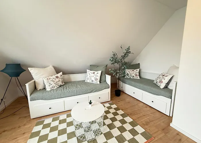 Stage One Zentrale Lage 公寓